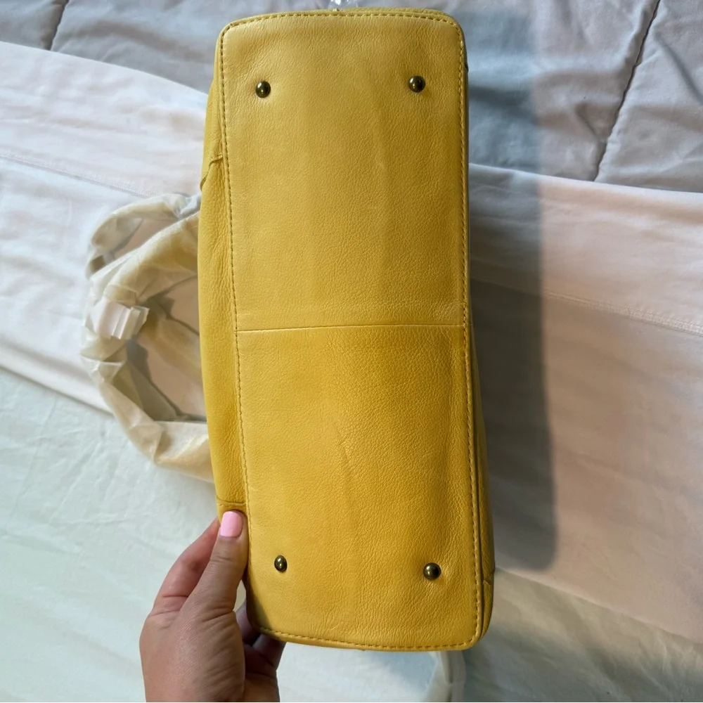 American Leather Co. reposhing this